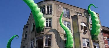 photo courtesy of FilthyLuker and Pedro Estrellas octopied building