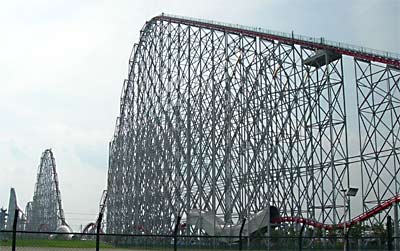 image credit: Wikipedia File:Steel dragon 2000.jpg